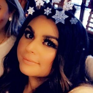 Meet your Posher, Juanita